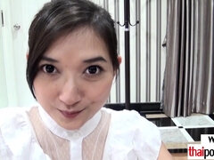 Farang fucking a Thai teenagers hairy slit