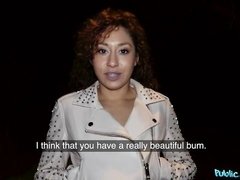 Gros cul, Sucer une bite, En levrette, De plein air, Petite femme, Jupe, Dénudage, Adolescente