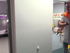 Sucer une bite, En levrette, Faciale, Bâillonner, Hôtel, Léchez, Pov, Plan cul à trois