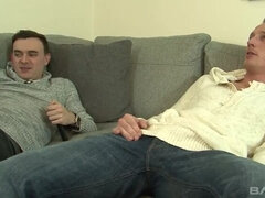 Большой член, Брюнетки, Семяизвержение, Глубокая глотка, Хд, На кухне, Милф