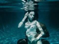 Cul, Salle de bains, Noire, Sucer une bite, En levrette, Branlette thaïlandaise, Interracial, Adolescente