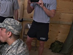 Anal, Armée, Noire, Noir ébène, Homosexuelle, Tatouage, Uniforme, Voyeur