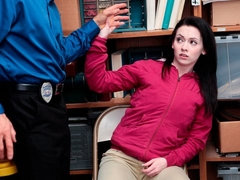 Arsch, Blasen, Geschnappt, Fett, Rasiert, Jungendliche (18+), Titten, Uniform