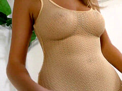 Blasen, Braunhaarige, Lingerie, Ablutschen