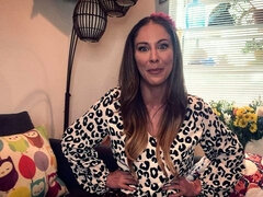 Stellung 69, Küssen, Lesbisch, Lecken, Masturbation, Milf, Muschi, Entkleiden