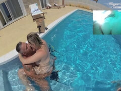 Grosse titten, Blondine, Aufs gesicht abspritzen, Hardcore, Hd, Pool, Rasiert, Unter wasser