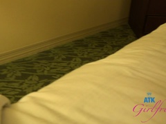 Брюнетки, Папочка, Дрочка ногами, Масло, Оргазм, Пирсинг, От первого лица, Влажная