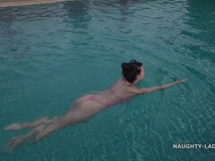Asiático, Chica, Tetas grandes, Loco, Erótico, Madres para coger, Piscina