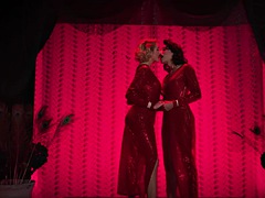 Lieveling, Grote lul, Blond, Bruinharig, Handbeurt, Zoenen, Masturbatie, Kut duiken