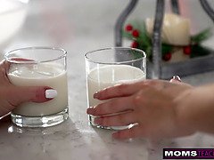 Grote mammen, Blond, Sperma shot, Ondergoed, Masturbatie, Moeder die ik wil neuken, Trio, Nat