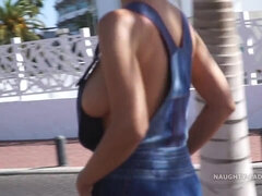 Gros seins, Brunette brune, Plantureuse, Exhib, Mère que j'aimerais baiser, Public, Russe, Nénés