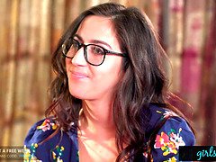 Grote mammen, Blond, Harig, Lesbisch, Natuurlijke tieten, Kut duiken, Anaal likken, Softcore pornografie