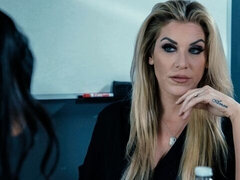 Culo grande, Penetracion con dedos, Besar, Lesbiana, Lamidas, Masturbación, Coño, Adolescente