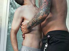 Anaal, Homo, Buiten, Mager, Tatoeage, Tieten likken
