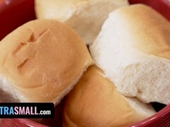 18 летние, Минет, Кончили внутрь, Дочка, Лизание, Крошечные, Киски, Сиськи