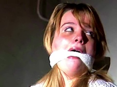 Blondine, Frau, Würgen, Gefesselt