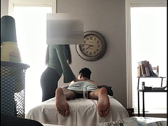 Bruinharig, Europees, Flashing, Handbeurt, Interraciaal, Masseren, Moeder die ik wil neuken, Tieten likken