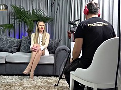 Hinter den kulissen, Grosse titten, Blasen, Dildo, Europäisch, Spassig, Dürr, Titten