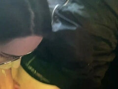 Sucer une bite, Voiture, Couple, Tir de sperme, Fait maison, Chatte, Rasée, Toilettes