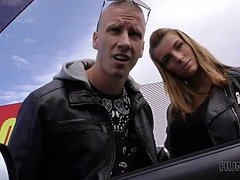 Amateur, Mamada, Cornudo, Checa, Al aire libre, Público, Afeitado, Adolescente