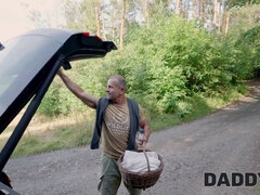 Pijpbeurt, Bedriegen, Man die toekijkt, Tsjechisch, Hd, Buiten, Kut duiken, Geschoren