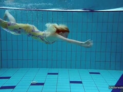 女, Hd, 小柄, プール, 赤毛, 一人, オッパイの, 水中