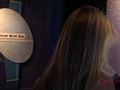 Любители, В машине, Пальцем, Подружка, Оргазм, На природе, От первого лица, Сквиртинг