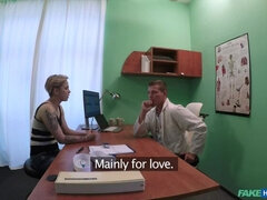 Betrug, Paar, Lecken, Krankenschwester, Büro, Pov, Muschi, Uniform