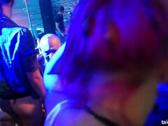 Tussi, Flashen, Gruppe, Handjob, Hardcore, Orgie, Party, Öffentlich