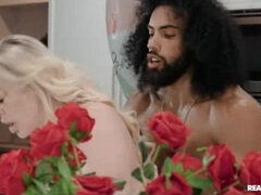 Grote mammen, Blond, Rondborstig, Sperma shot, Huisvrouw, Moeder die ik wil neuken, Moeder, Vrouw