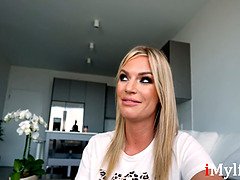 Blasen, Geile alte tussi, Kehlenfick, Milf, Mutti, Pov, Stiefmutter