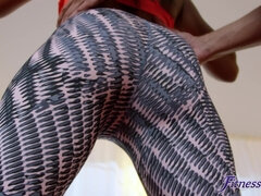 Plantureuse, En levrette, Noir ébène, Européenne, Gym, Interracial, Mère que j'aimerais baiser, Fessée