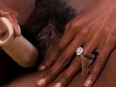 Enthousiasteling, Grote mammen, Blond, Zwart, Vrouw, Hd, Alleen, Speelgoed