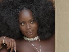 Culo grande, Tetas grandes, Morena, Penetracion con dedos, Masturbación, Tetas naturales, Flaco, Adolescente