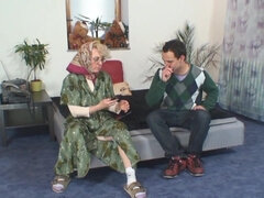 ぽっちゃり, デカパイ, ブロンド, フェラチオ, 眼鏡, Hd, 剃毛, ティーン