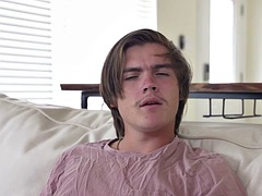 ブロンド, フェラチオ, 中出し, 剃毛, タトゥー