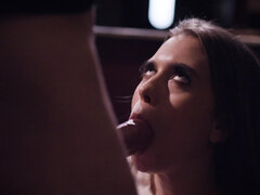 Ванна, Глубокая глотка, Сперма на лице, Лизание, Натуральные сиськи, Киски, Молоденькие, Жена