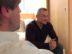 Stel, Man die toekijkt, Sperma shot, Keuken, Natuurlijke tieten, Buiten, Anaal likken, Bekijker
