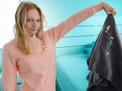 Grosser schwanz, Blondine, Vollbusig, Spermaladung, Fingern, Hd, Muschi, Stiefmutter