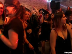 Enthousiasteling, Pijpbeurt, Bruinharig, Dansen, Handbeurt, Ondergoed, Kousen, Zuigen