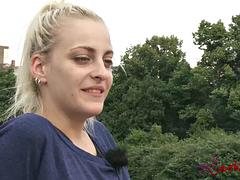 Anaal, Grote mammen, Pijpbeurt, Bruinharig, Handbeurt, Moeder die ik wil neuken, Tiener, Tieten likken