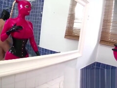 Latex Lucy in the Bath at LatexPussyCats