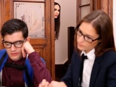 お尻, フェラチオ, 女 人男 人, 手コキする, ハードコア, フェラする, 三人, オッパイの