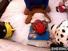 Noire, Mignonne, Noir ébène, Réalité