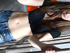 Brunette brune, Doigter, Masturbation, Petite femme, Maigrichonne, Solo, Adolescente, Nénés