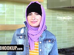 アメリカ人, アラブ, フェラチオ, 車, 衣服着たままセックス, 中出し, ハードコア, 締まりの良い