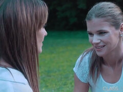 18 años, Chica, Morena, Universidad, Penetracion con dedos, Coño, Adolescente, Tetas