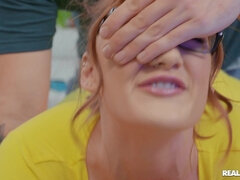 Chica, Tetas grandes, Gafas, Interracial, Perforación, Realidad, Nalgadas, Adolescente