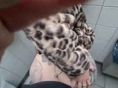 Arsch, Grosser arsch, Spermaladung, Selbstgemacht, Orgasmus, Im freien, Rau, Toilette