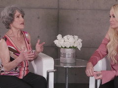 Blasen, Lingerie, Natürlichen titten, Muschi, Strümpfe, Spielzeuge, Vibrator, Ehefrau